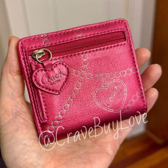COACH POPPY HEART WALLET LEATHER HOT PINK W/ TROMPE CHAIN DETAILS
ADORABLE EUC! - Picture 1 of 15